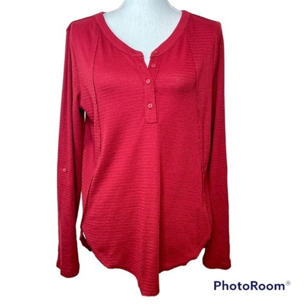2/$25 Doe & Rae Buckle Red Stretch Streetwear Casual Henley Shirt S